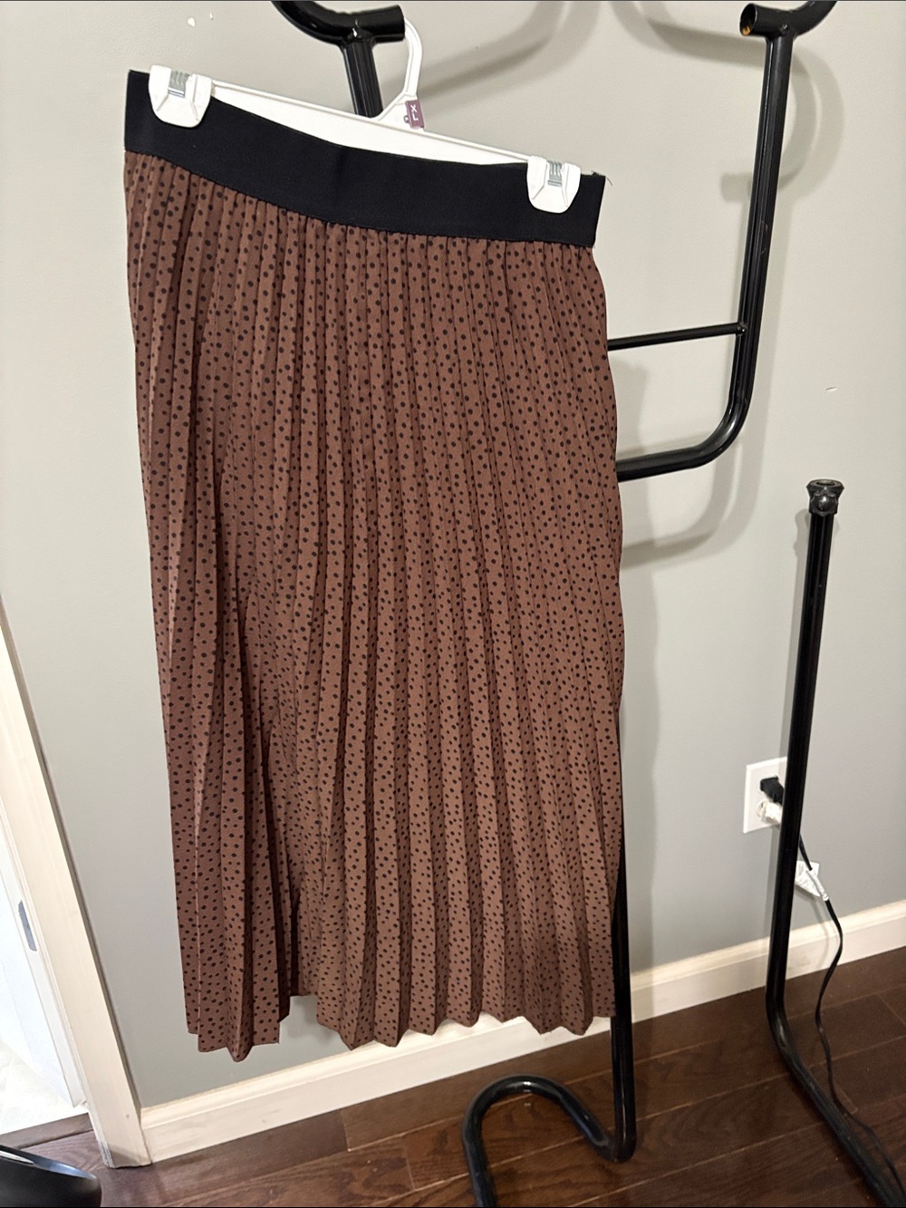 Metro Wear Brown Pleated Midi Skirt with Black Waistband and Dot Print